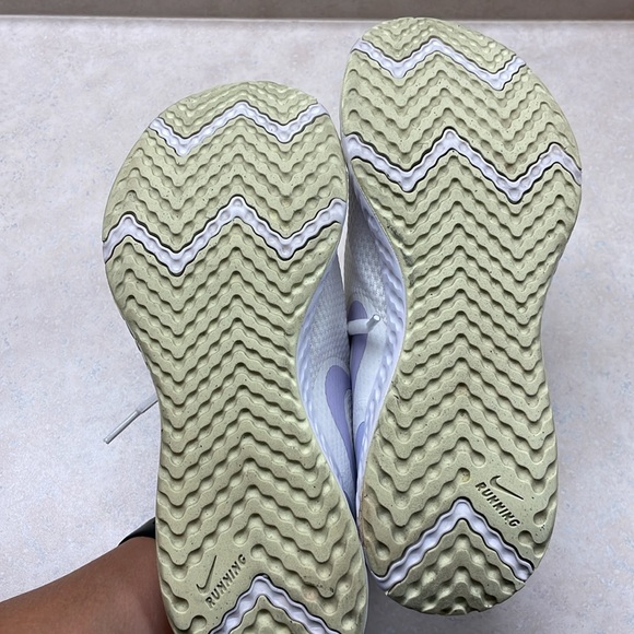 Nike Revolution Sneakers - Picture 6 of 8